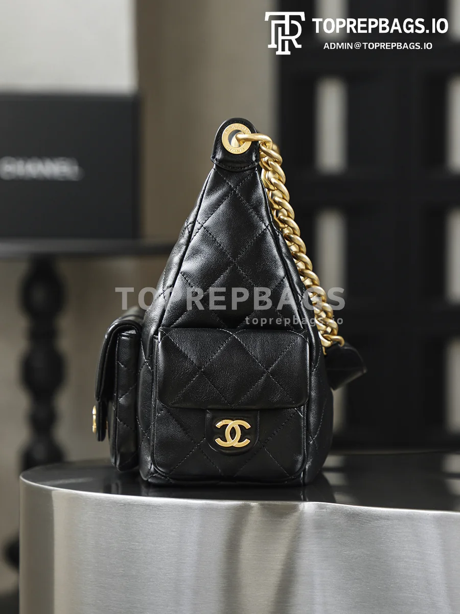 i1769754972916_4148_0_2 Chanel 25 Hobo in Black