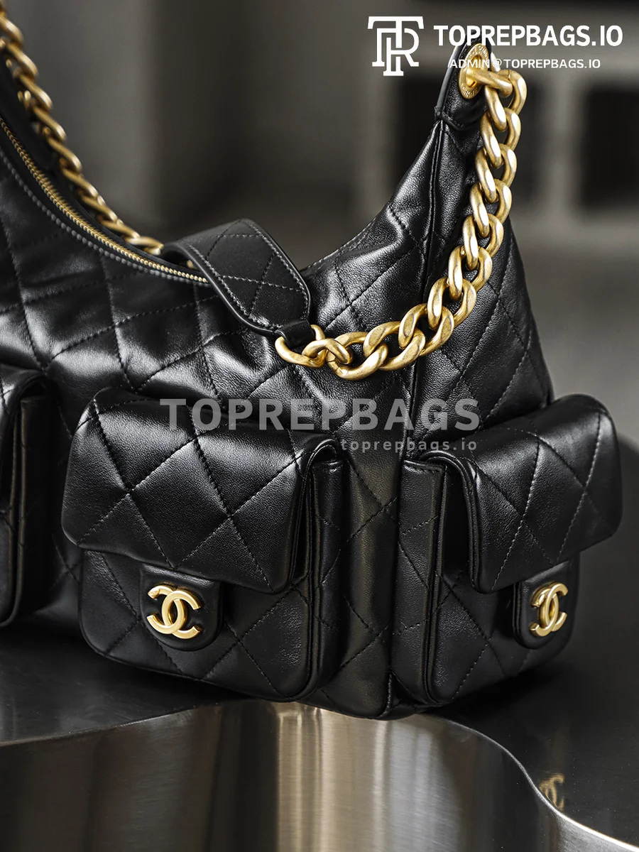 i1769754972926_2487_0_7 Chanel 25 Hobo in Black