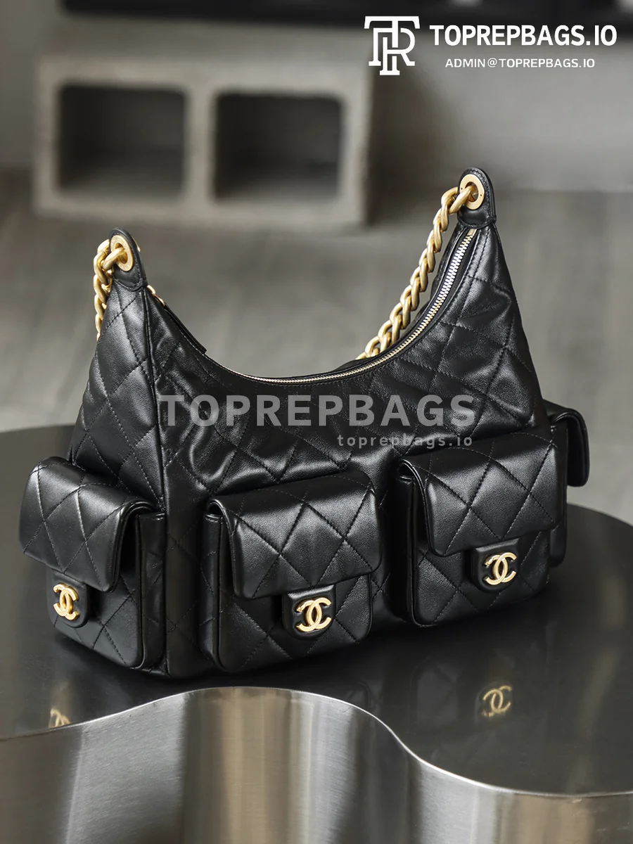 i1769754985702_3491_0_8 Chanel 25 Hobo in Black