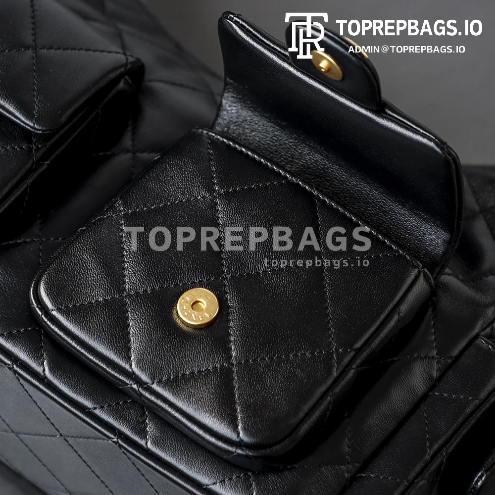 i1769755081958_5544_0_0 Chanel 25 Hobo in Black