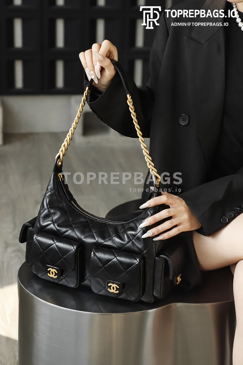 i1769755174282_9439_0_8 Chanel 25 Hobo in Black