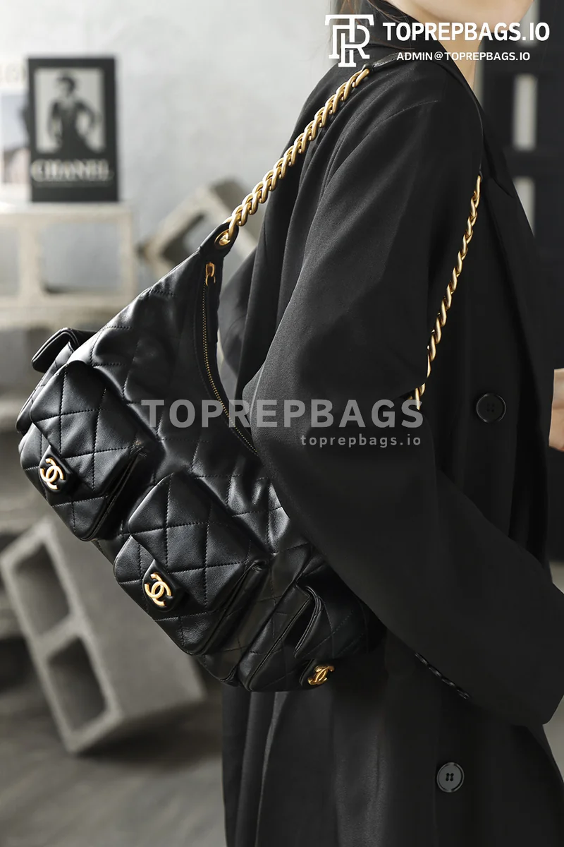 i1769755174900_8315_0_0 Chanel 25 Hobo in Black