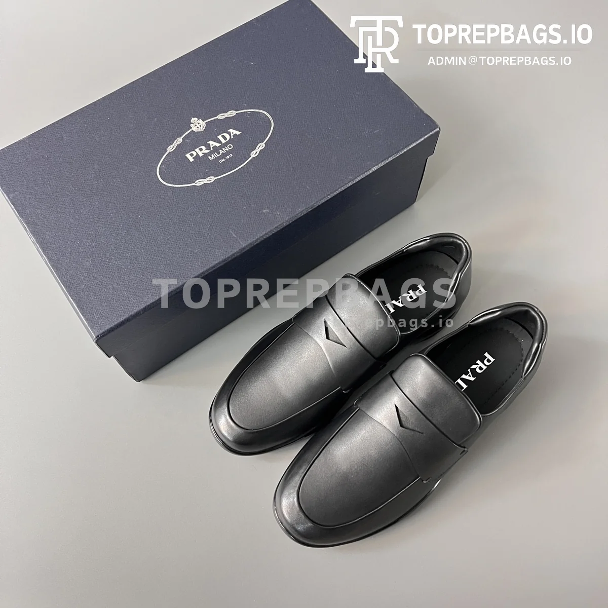 i1769946402178_4287_0_8 Prada Toblach in Black