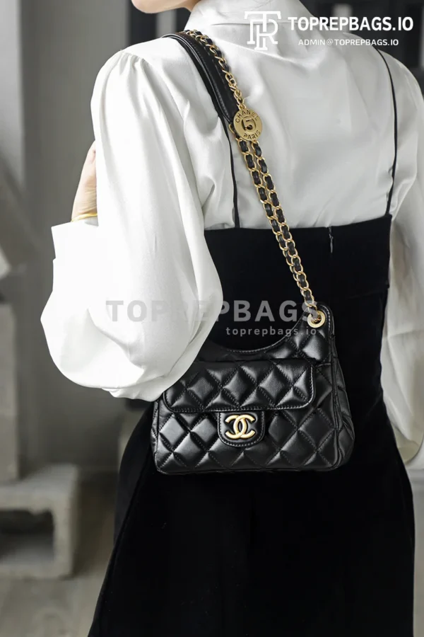 i1770551056974_8537_0_4 Chanel 25 Hobo Small in Black