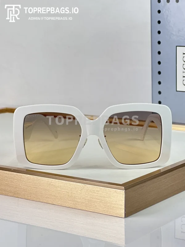 i1774083721422_1488_0_3 Gucci Sunglasses in White