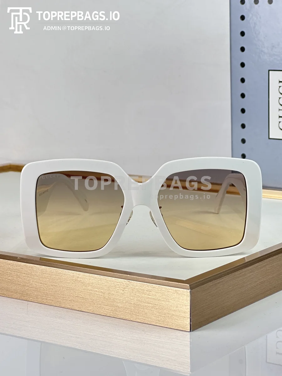 i1774083721422_1488_0_3 Gucci Sunglasses in White