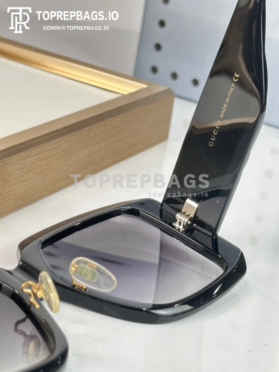 i1774083983308_2829_0_6 Gucci Sunglasses in Black