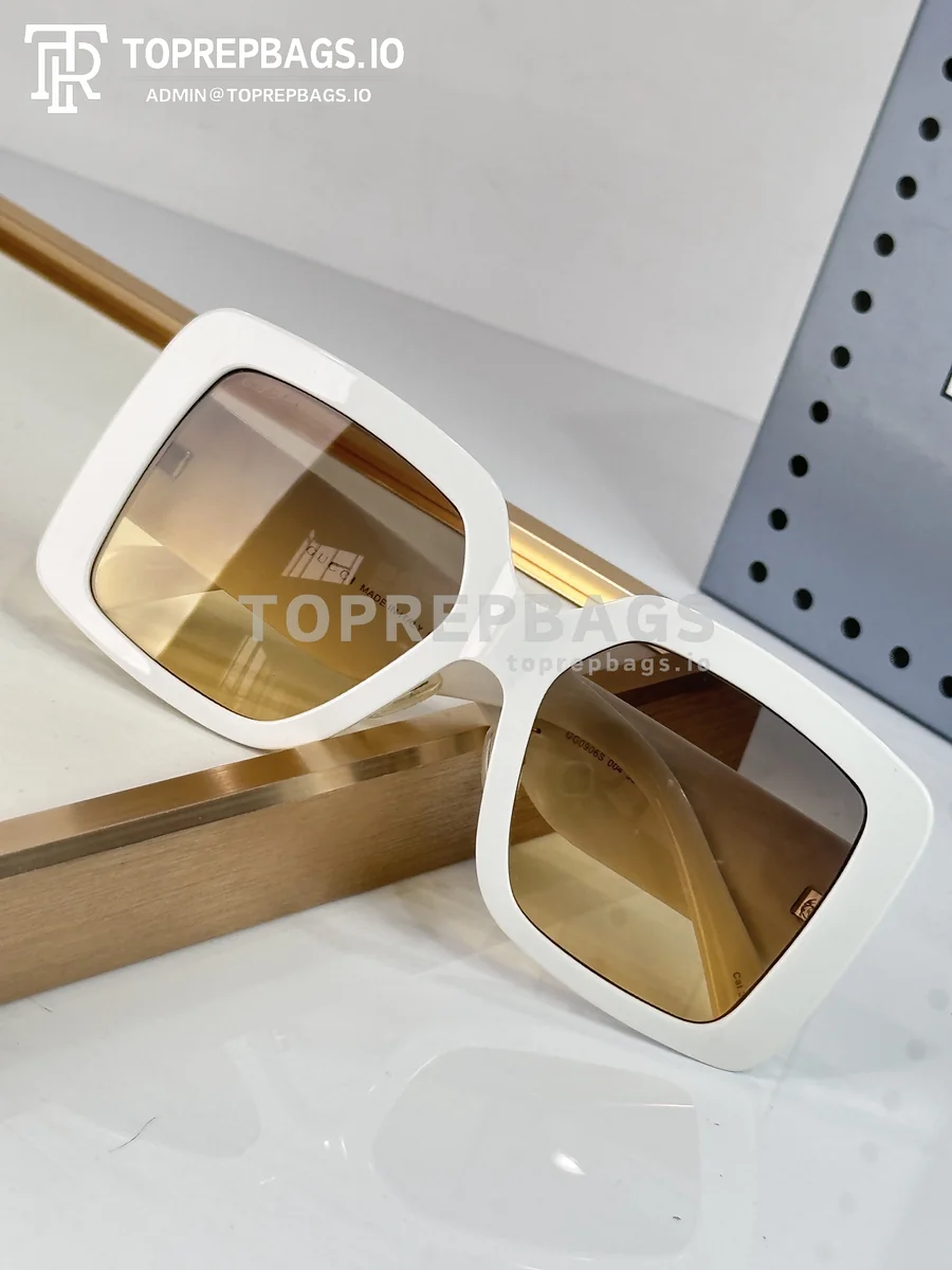 i1774084016121_9571_0_5 Gucci Sunglasses in White