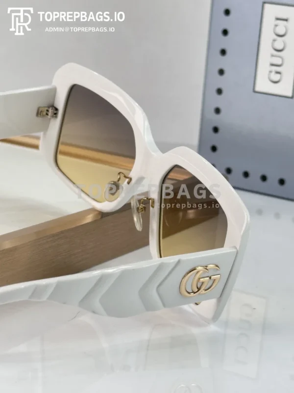 i1774084017300_2934_0_4 Gucci Sunglasses in White