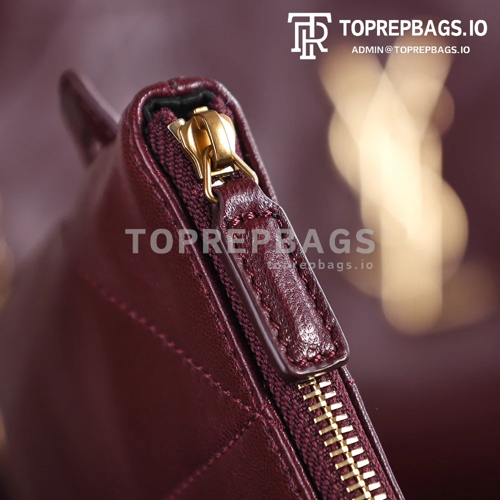 i1774857380984_5520_0_8 YSL Jamie Shopping Medium in Burgundy