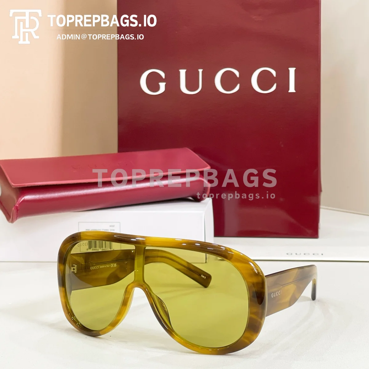 i1774944971944_2937_0_4 Gucci GG2164S Sunglasses in Black