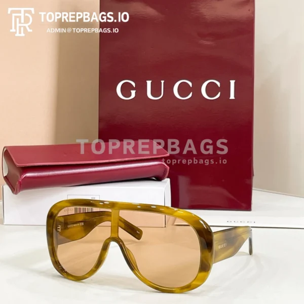 i1774944973579_760_0_1 Gucci GG2164S Sunglasses in Black