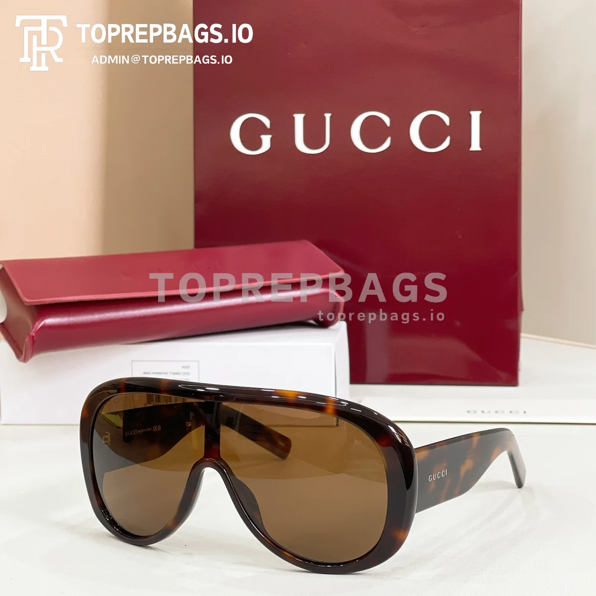 i1774944973958_6086_0_8 Gucci GG2164S Sunglasses in Black