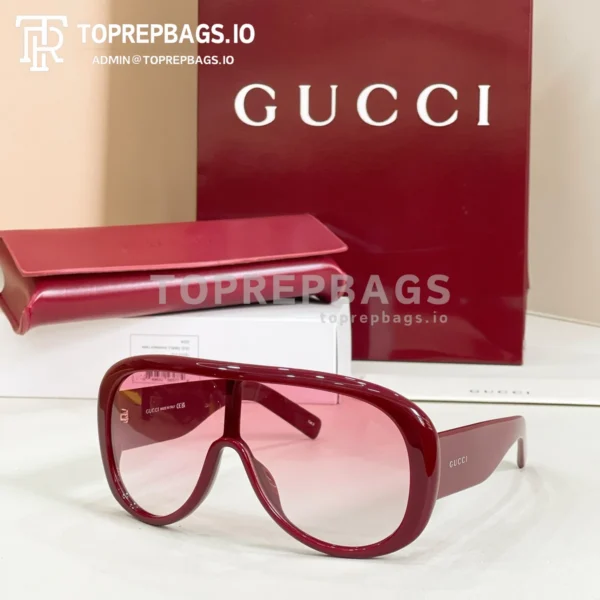 i1774944974709_6450_0_2 Gucci GG2164S Sunglasses in Black