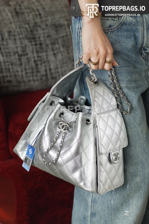 i1775210858705_9286_0_1 Chanel 25 Bag Small Hobo Grained Leather Silver-tone Hardware detailed product image
