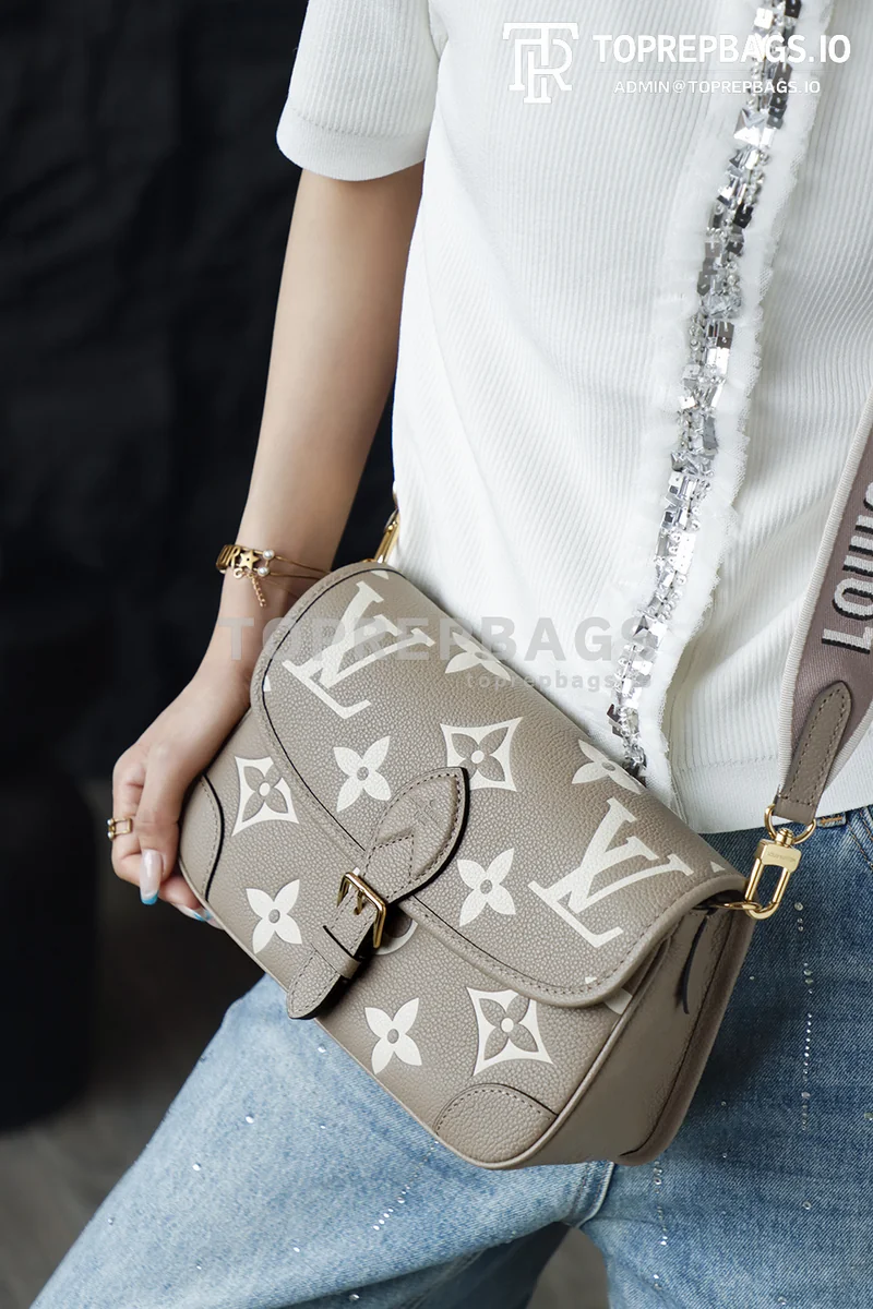 i1775627788135_7837_0_4 Louis Vuitton Diane in Taupe
