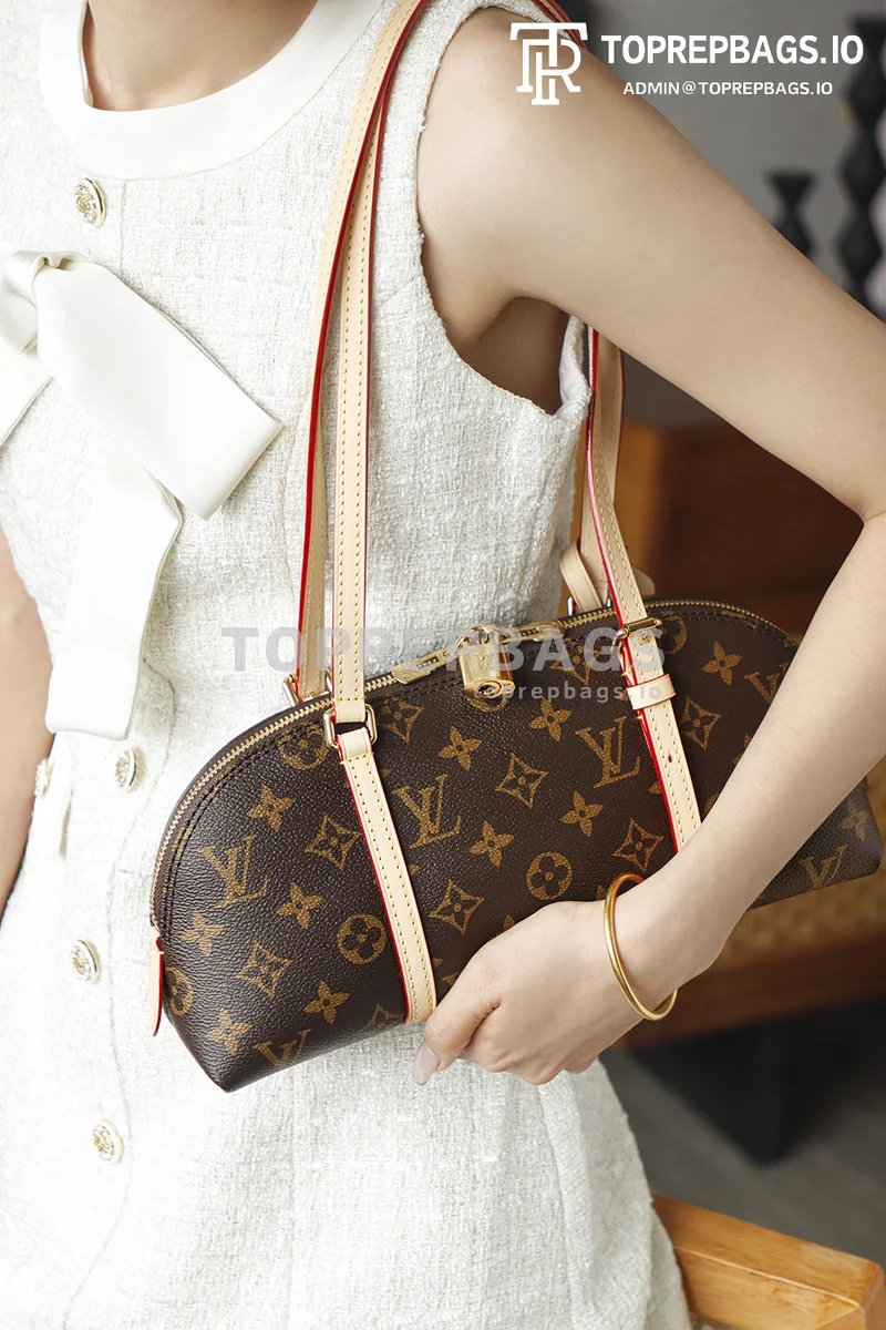 i1775806331678_9215_0_0 Louis Vuitton Alma Hobo in Brown