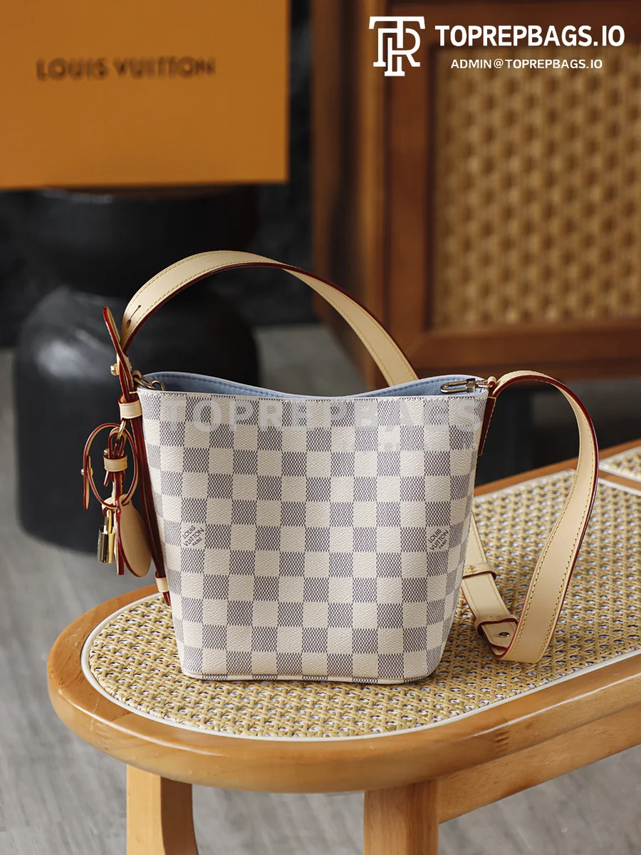i1775814696953_6493_0_8 Louis Vuitton All In BB in White