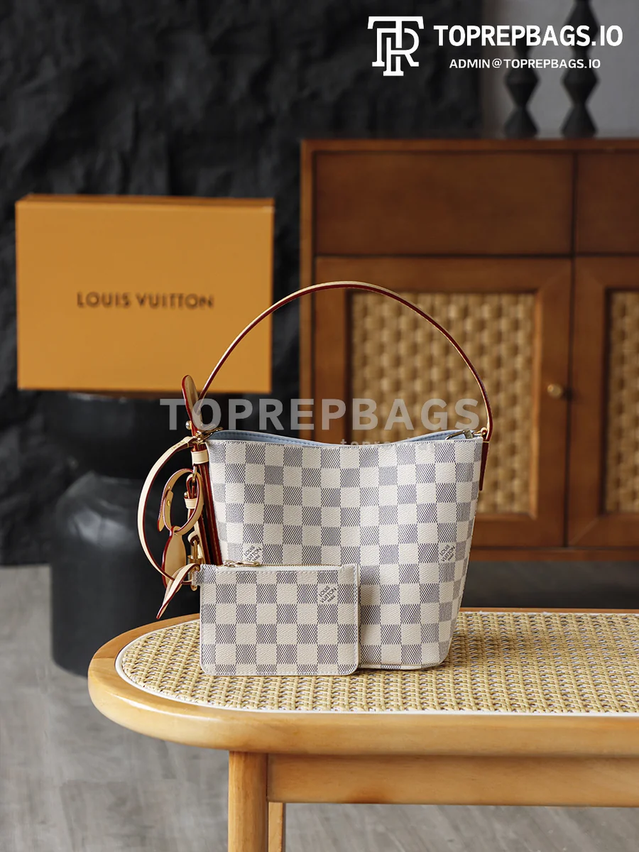 i1775814696954_1828_0_0 Louis Vuitton All In BB in White