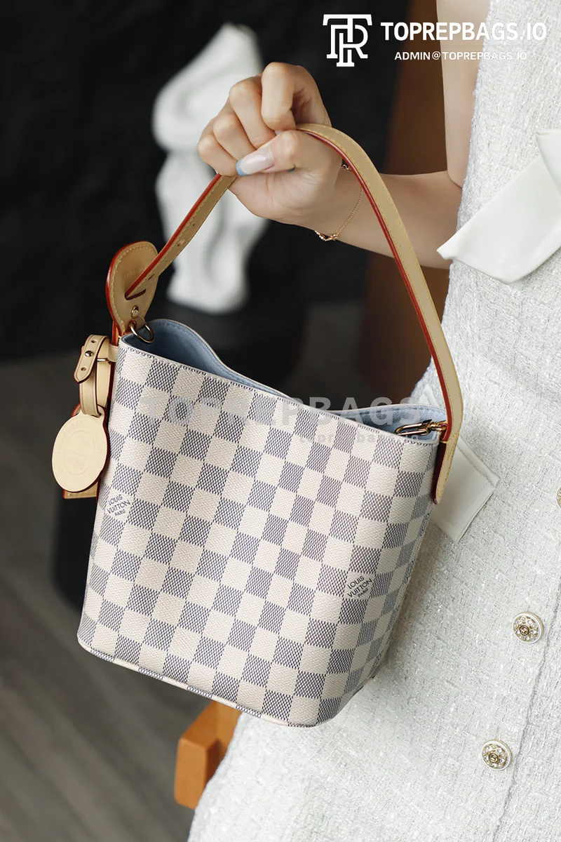 i1775814901933_6776_0_1 Louis Vuitton All In BB in White