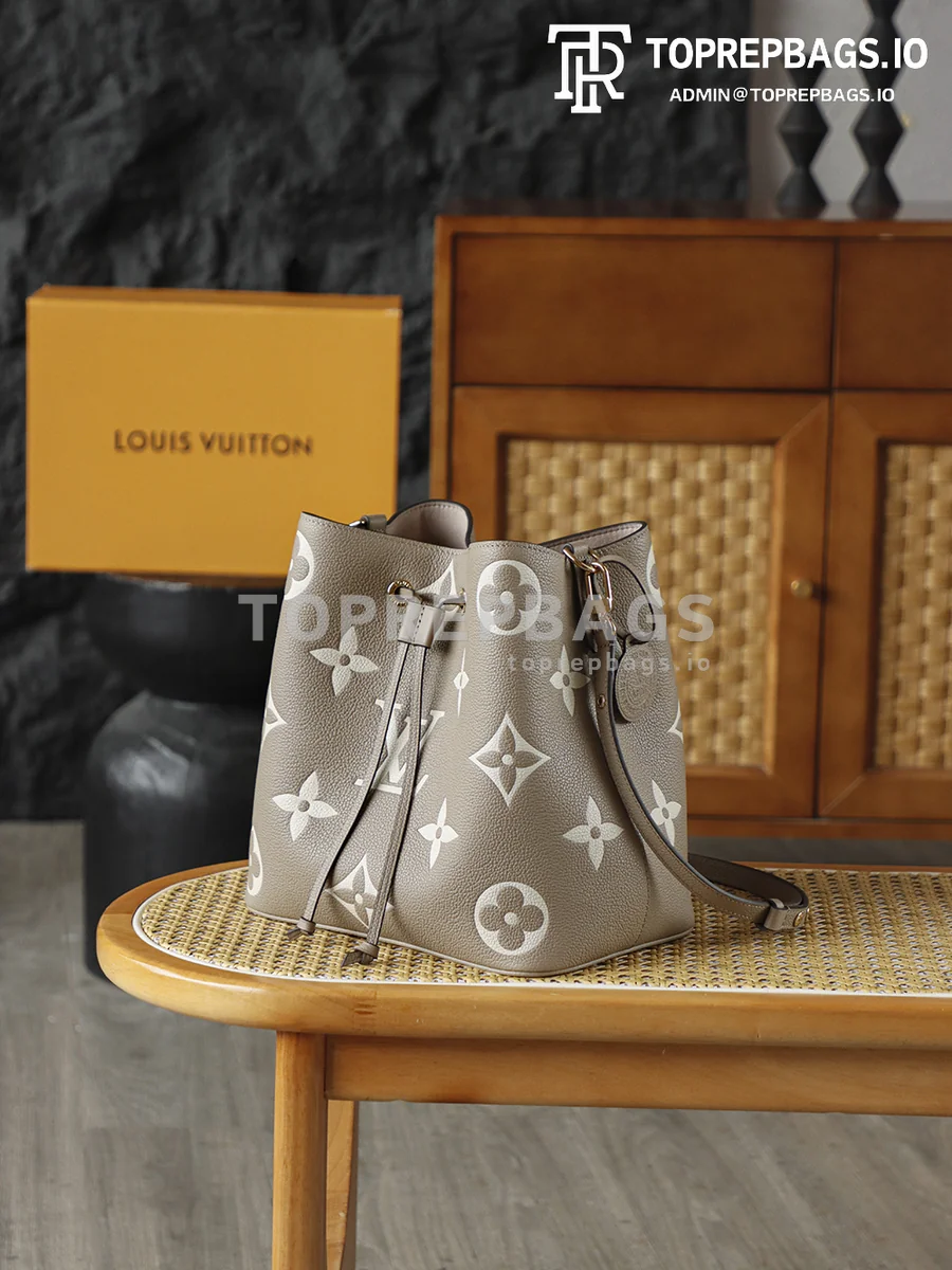 i1776158537045_8106_0_2 Louis Vuitton NeoNoe Bucket in Taupe