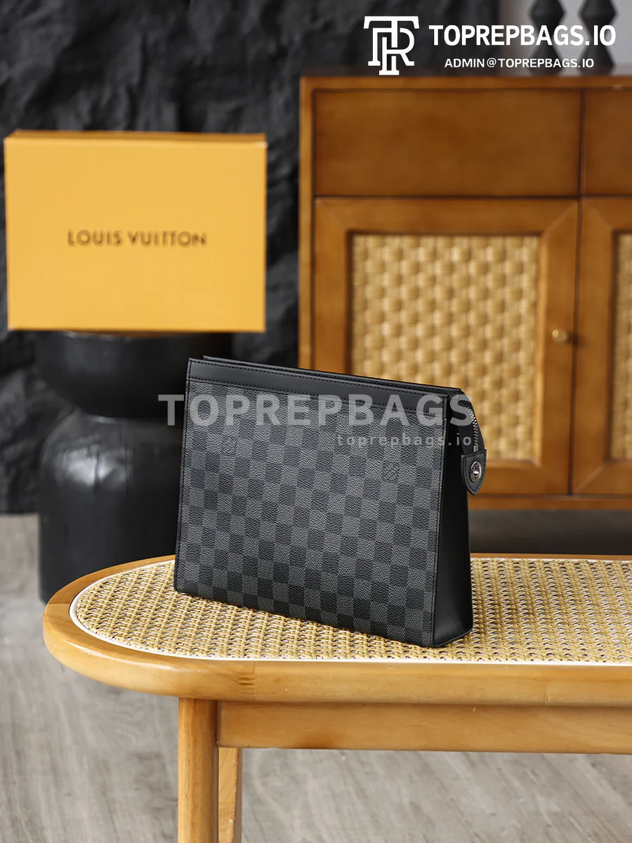 i1776829439818_3001_0_1 Louis Vuitton Pochette Voyage in Black