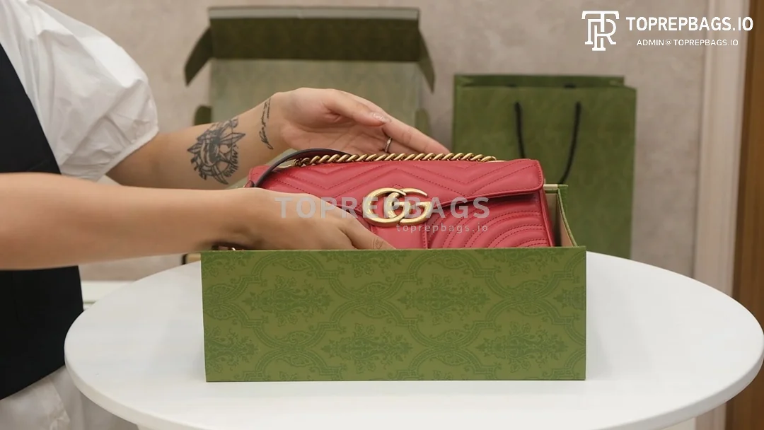 o1621679005_422 Gucci GG Marmont Small in Red