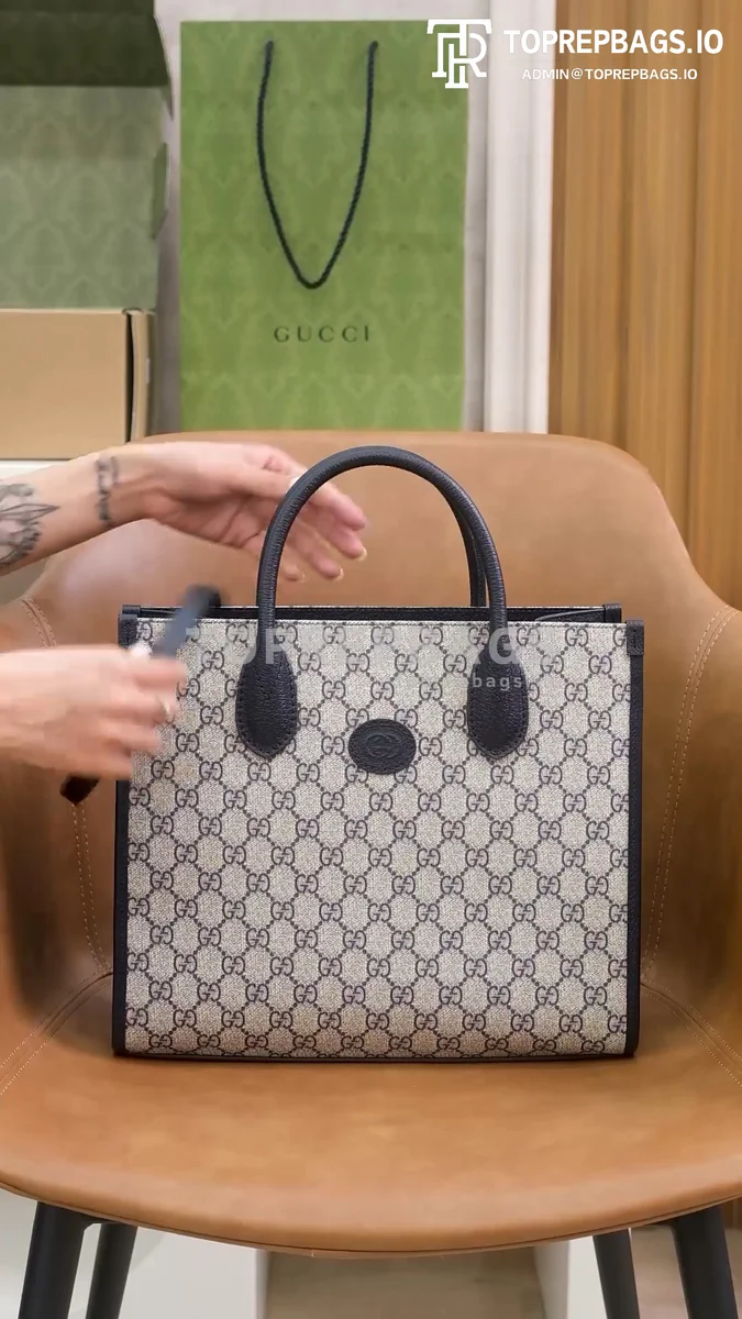 o1650958662_4441 Gucci Small Handbag in Beige