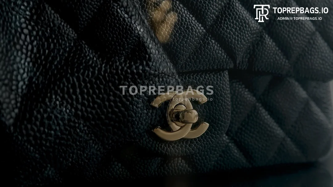 o1678290781_385 Chanel Classic Flap Mini in Black