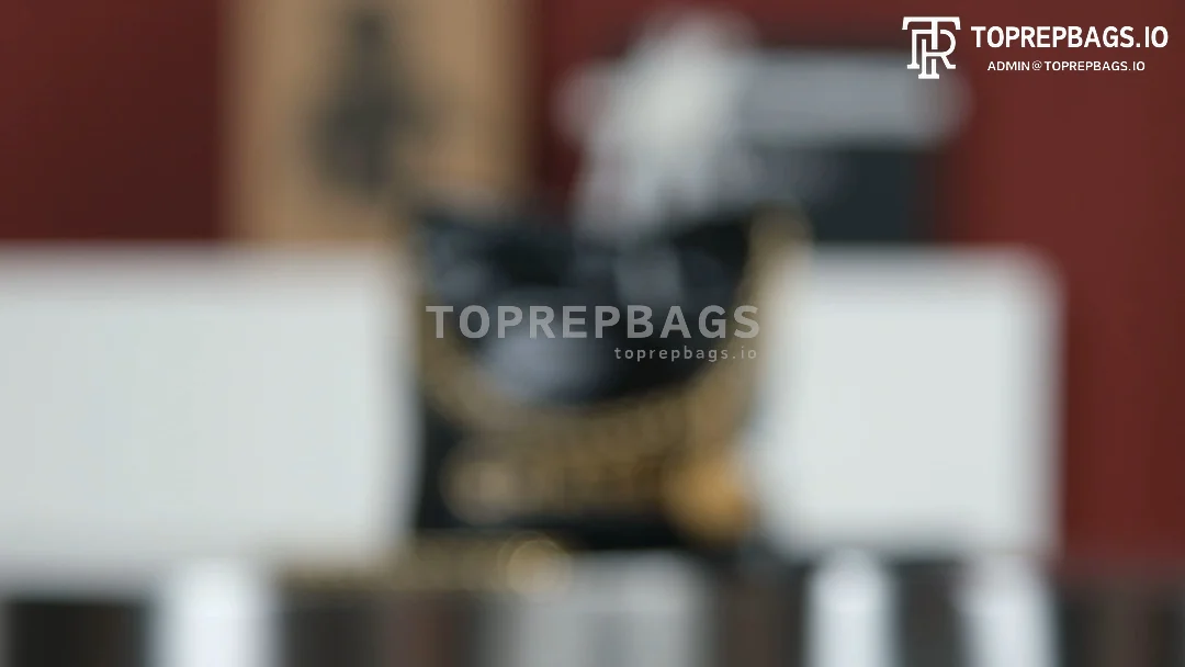 o1683190323_1373 Chanel Mini22 Bag in Black