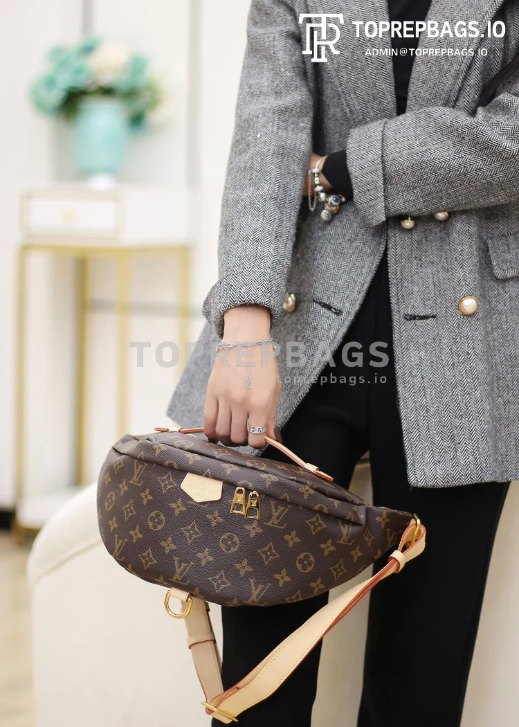 a1611138148573_0512 Louis Vuitton Bumbag in Brown
