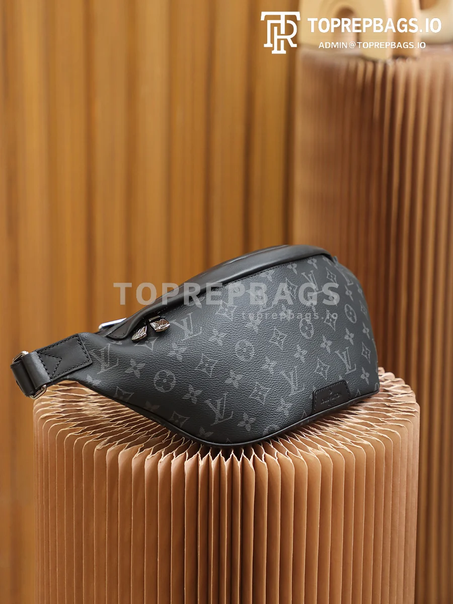 a1636702965256_1314 Louis Vuitton Discovery in Black