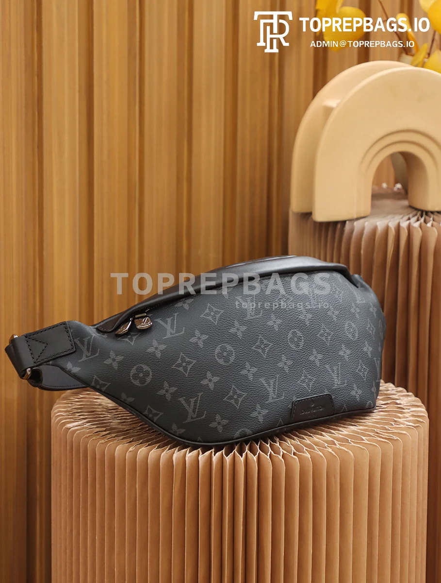 a1636702965257_8014 Louis Vuitton Discovery in Black