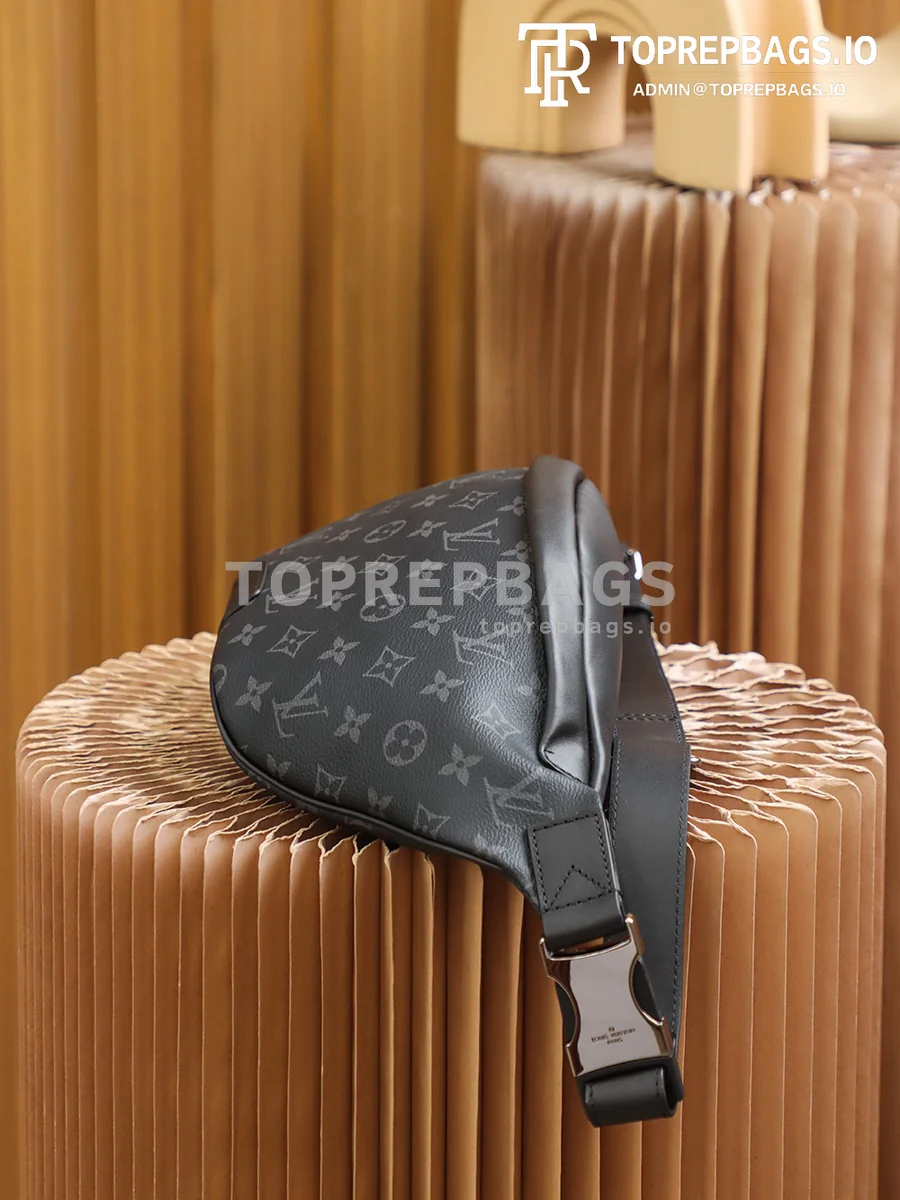 a1636702965258_7545 Louis Vuitton Discovery in Black
