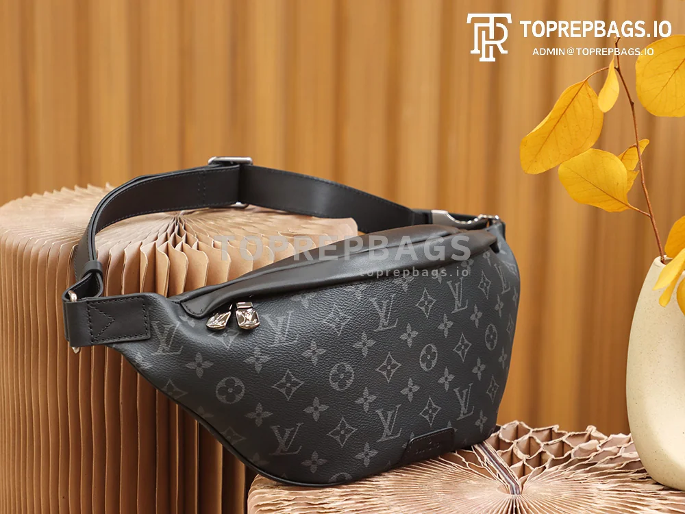a1636702965260_7423 Louis Vuitton Discovery in Black