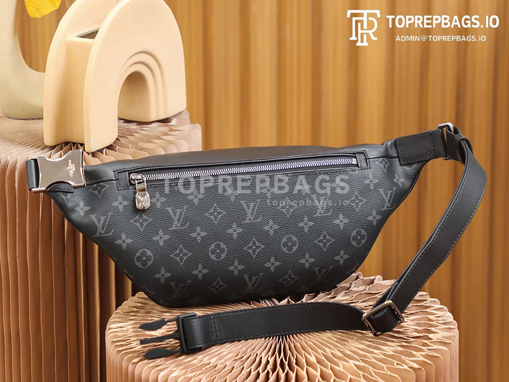 a1636702965260_8421 Louis Vuitton Discovery in Black