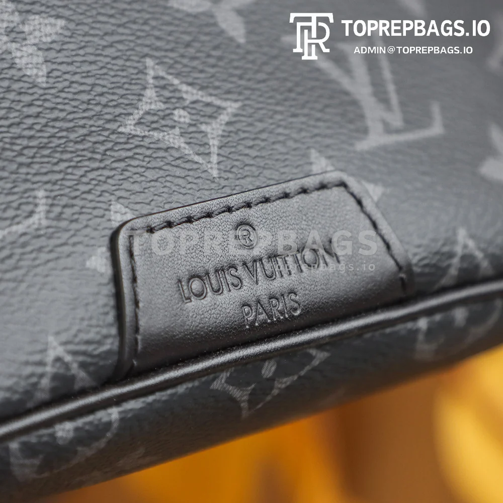 a1636703044761_8510 Louis Vuitton Discovery in Black