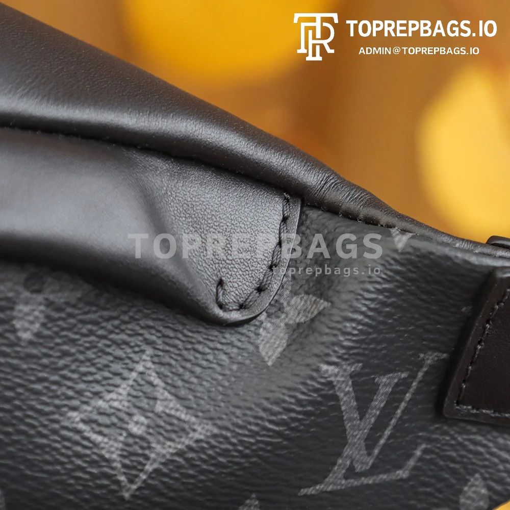 a1636703044762_4188 Louis Vuitton Discovery in Black