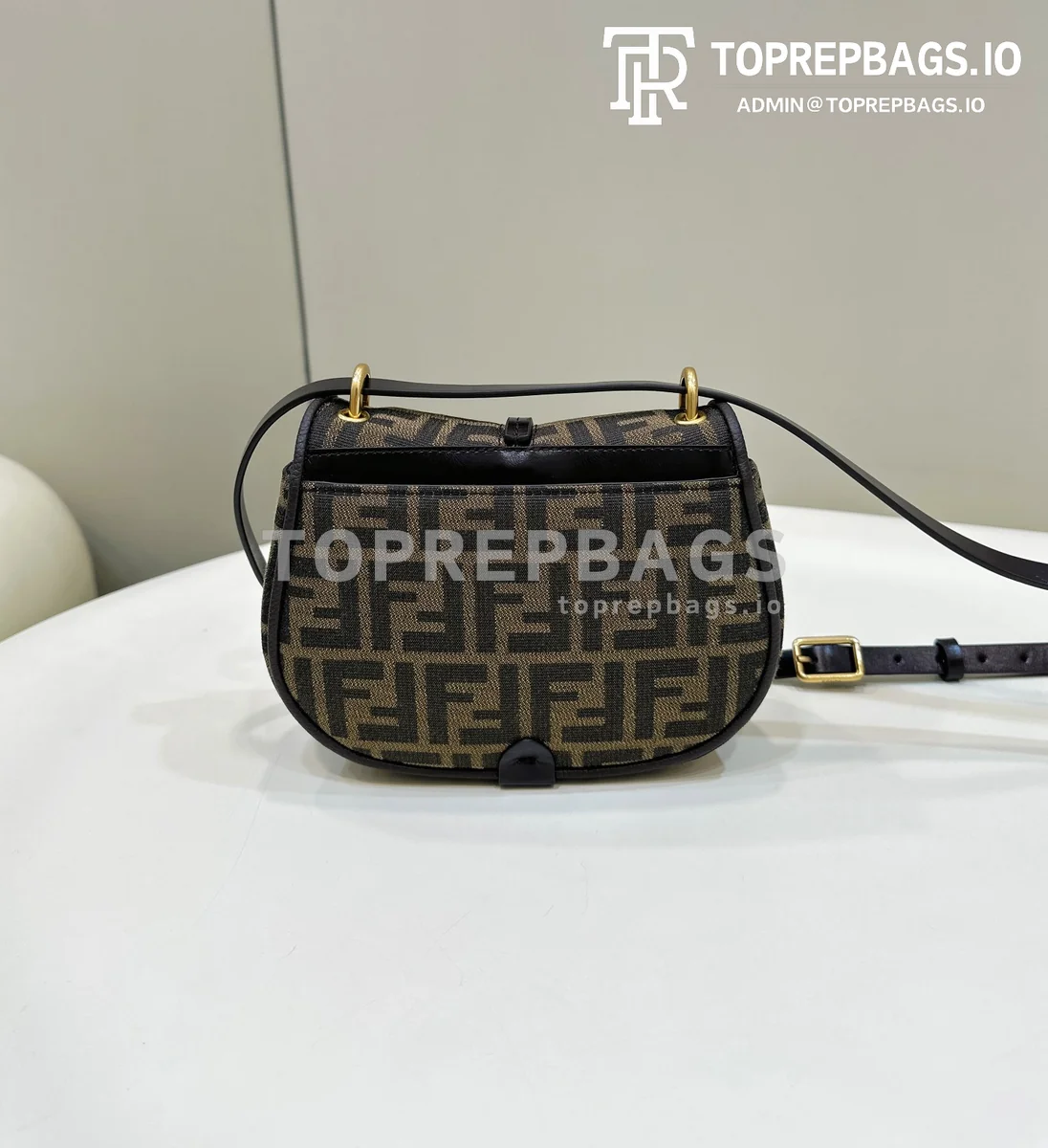 a1690562873942_0536 Fendi C'mon in Brown