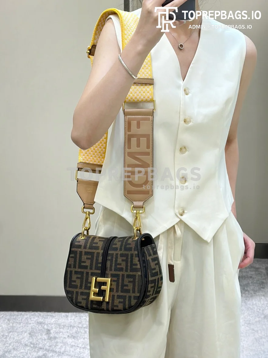 a1690562937233_1124 Fendi C'mon in Brown