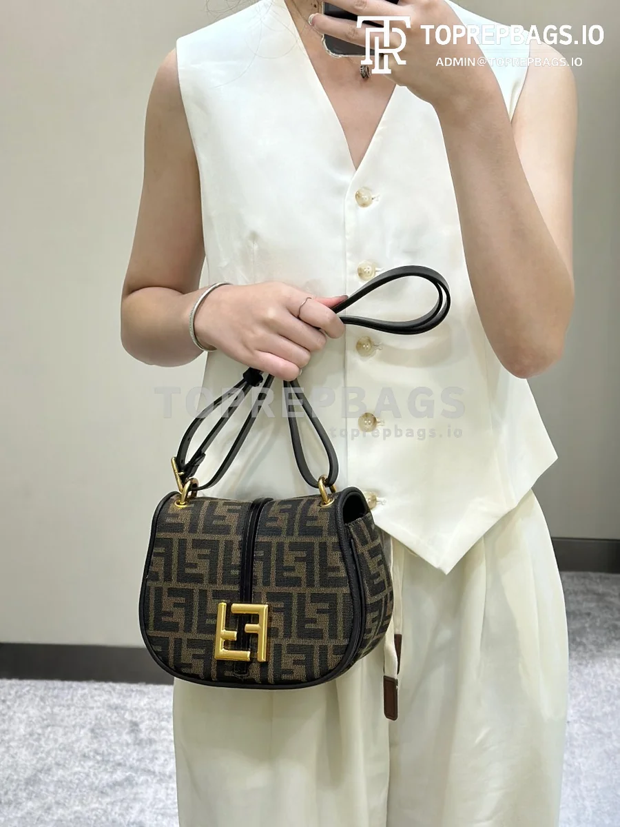 a1690562937456_2866 Fendi C'mon in Brown