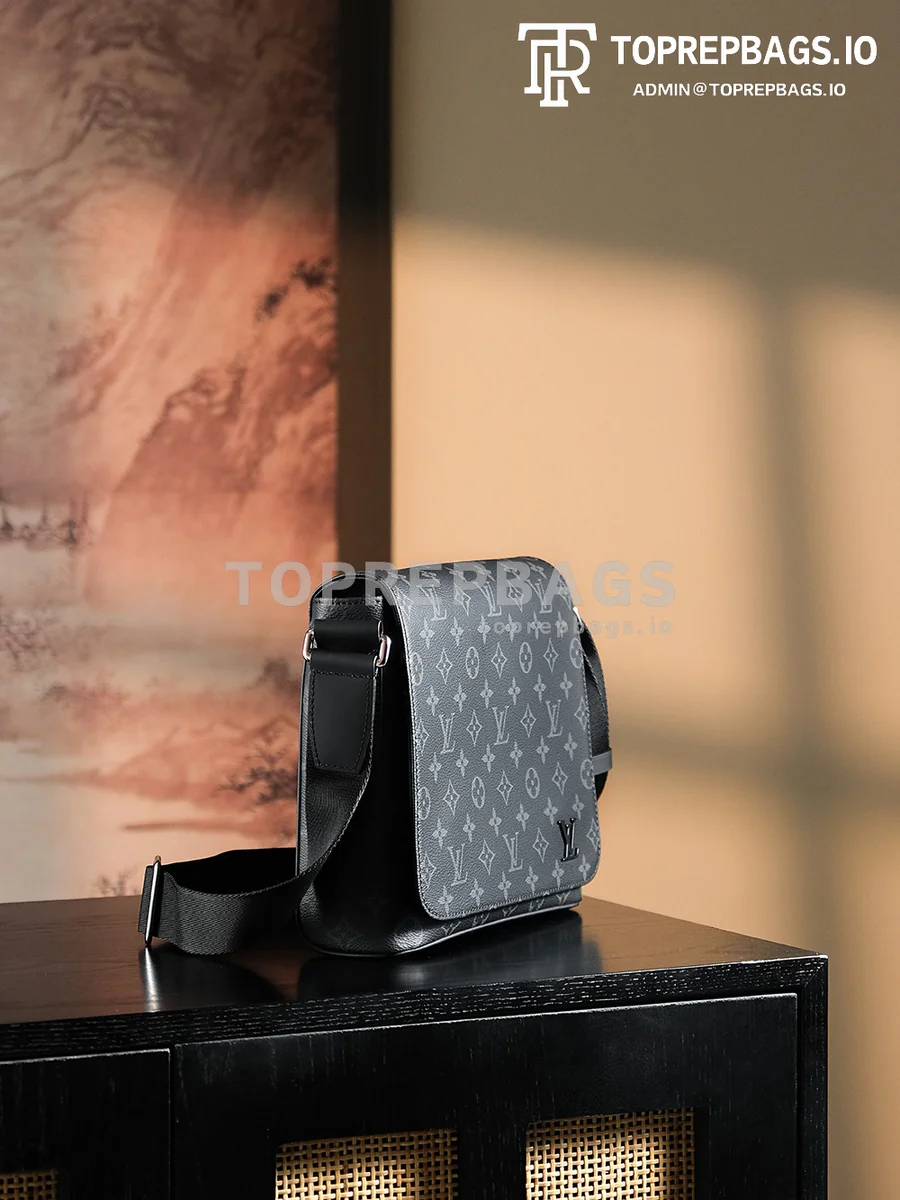 a1732614395786_3660 Louis Vuitton District Messenger in Black