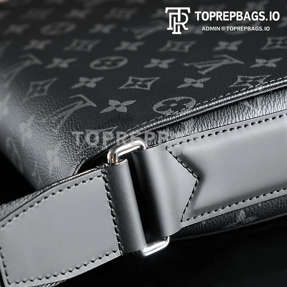 a1732614489448_3611 Louis Vuitton District Messenger in Black