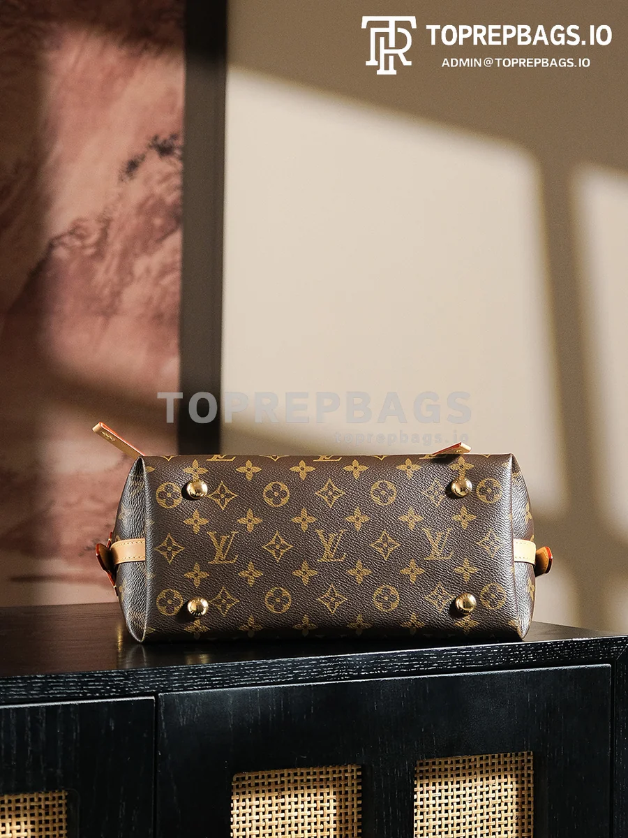 a1741604510604_2531 Louis Vuitton CarryAll in Brown