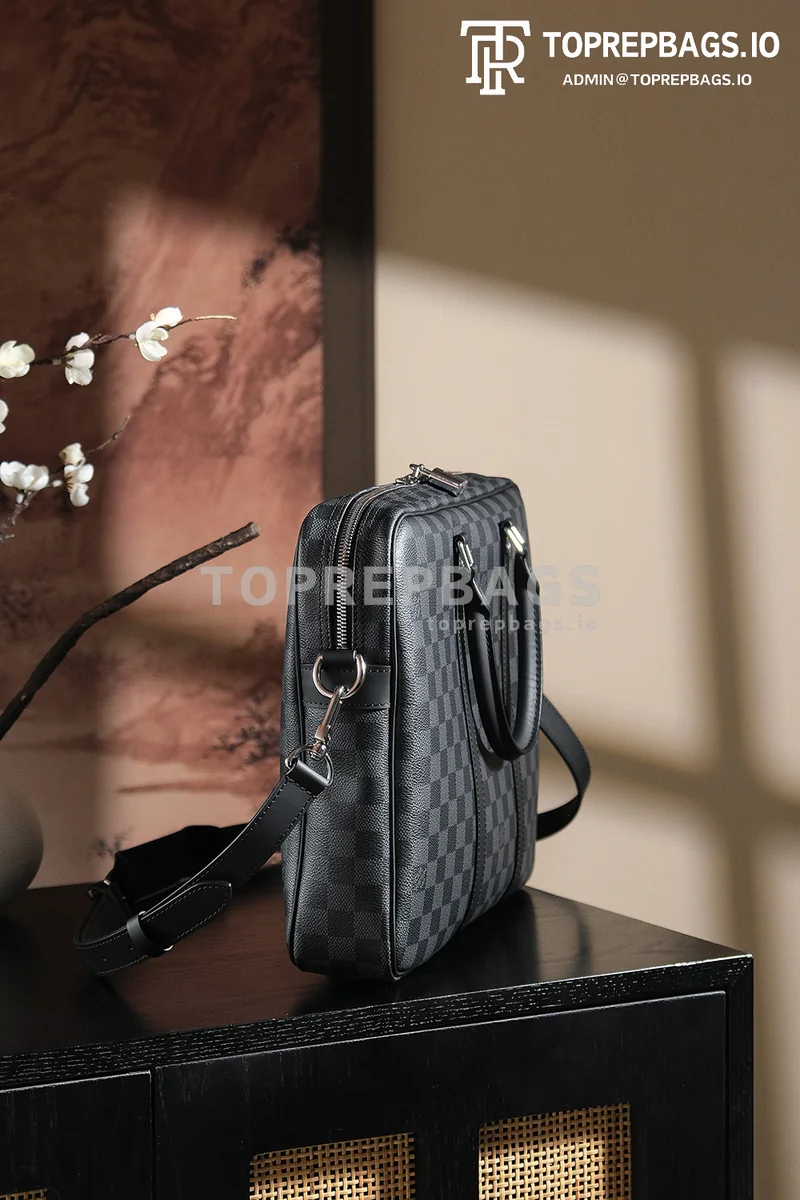 a1742555809380_1182 Louis Vuitton Porte Documents Voyage in Black