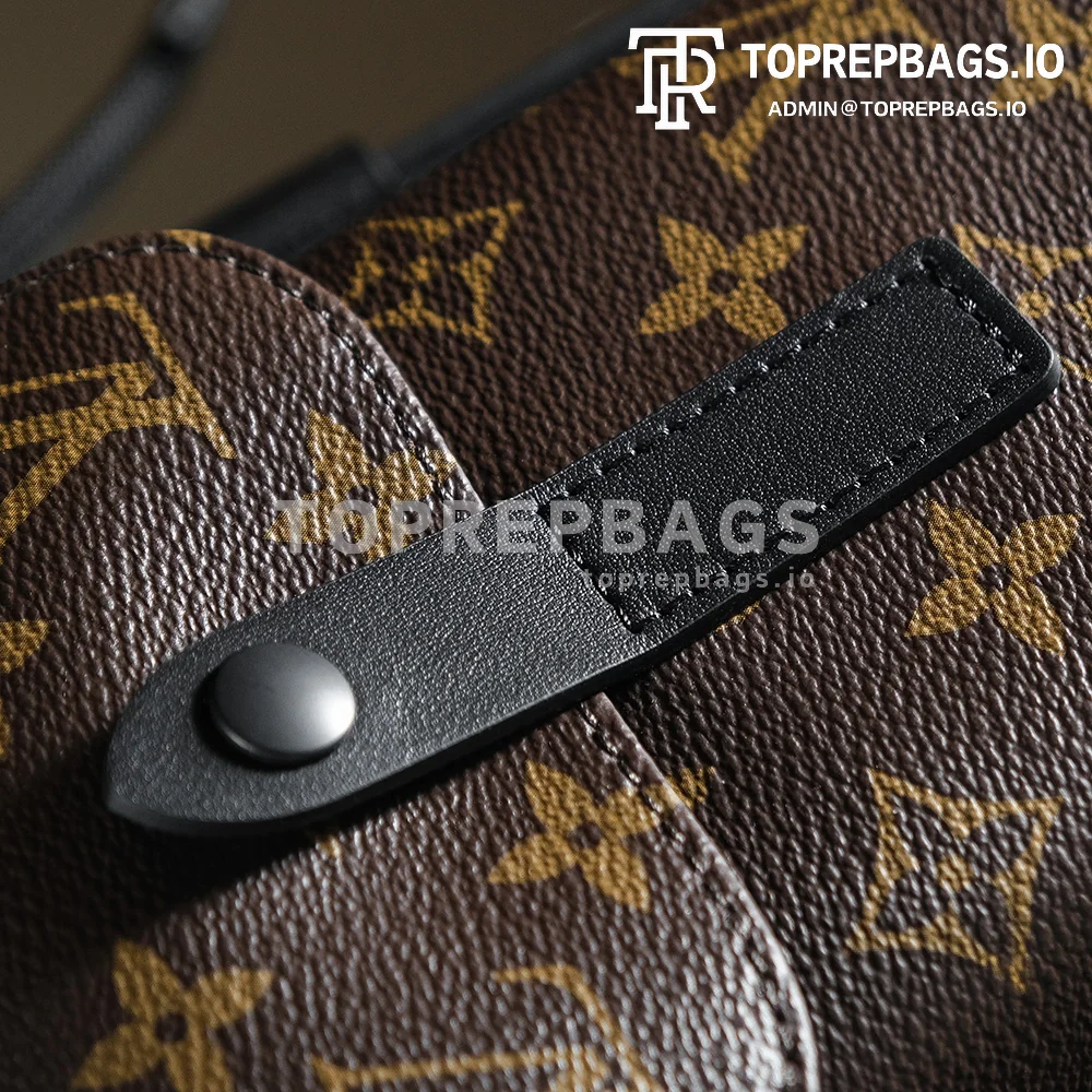a1742894966514_0151 Louis Vuitton Christopher in Brown