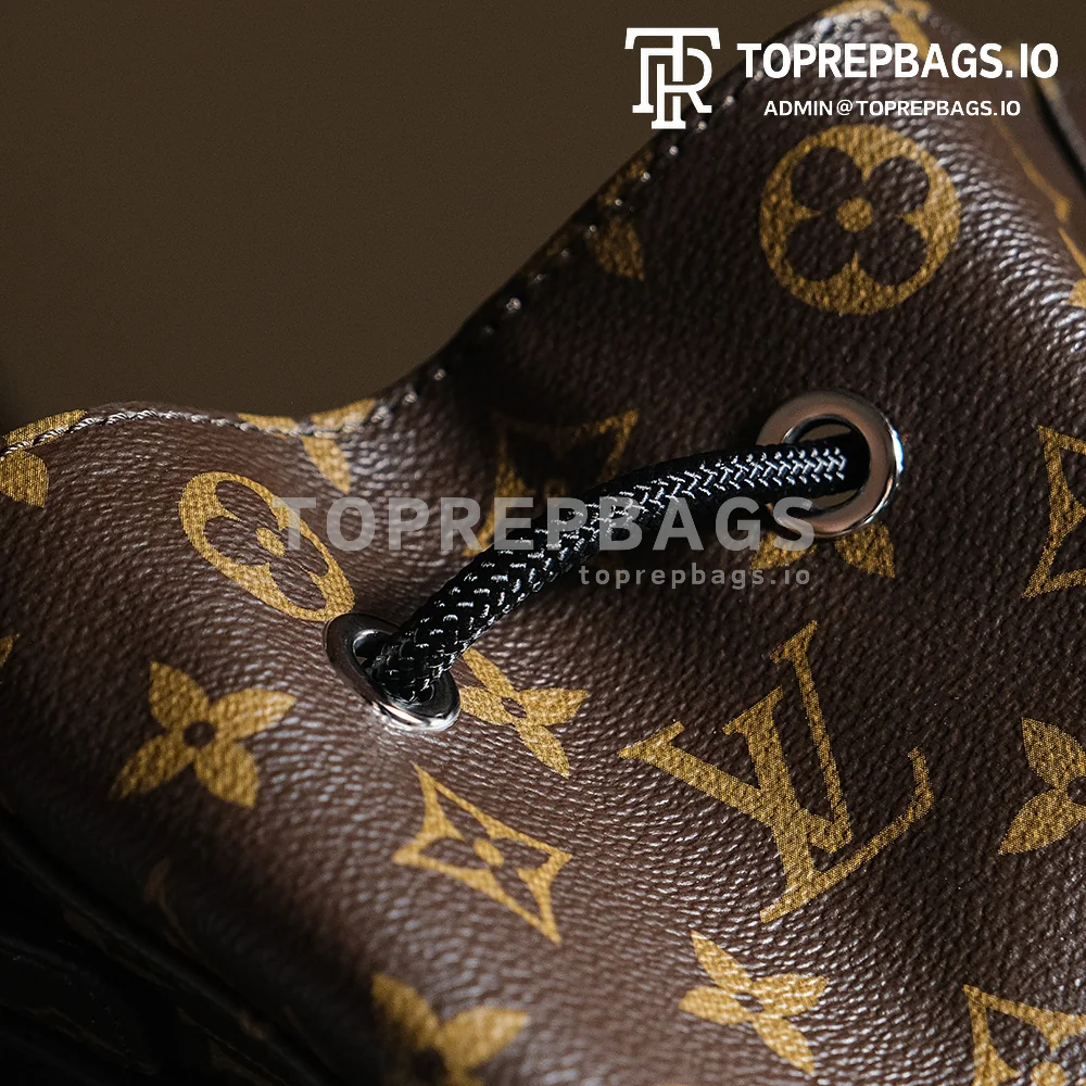 a1742894969291_8274 Louis Vuitton Christopher in Brown