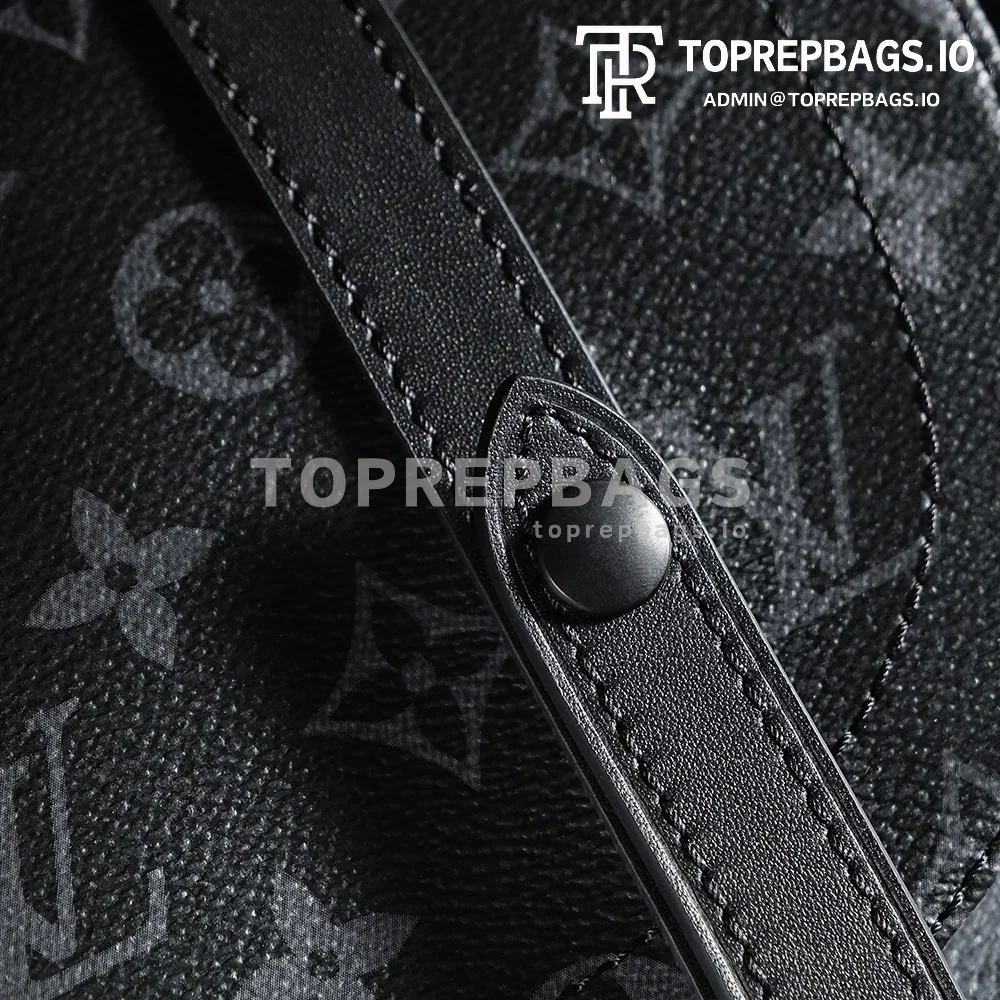 a1742895223220_8127 Louis Vuitton Christopher in Black
