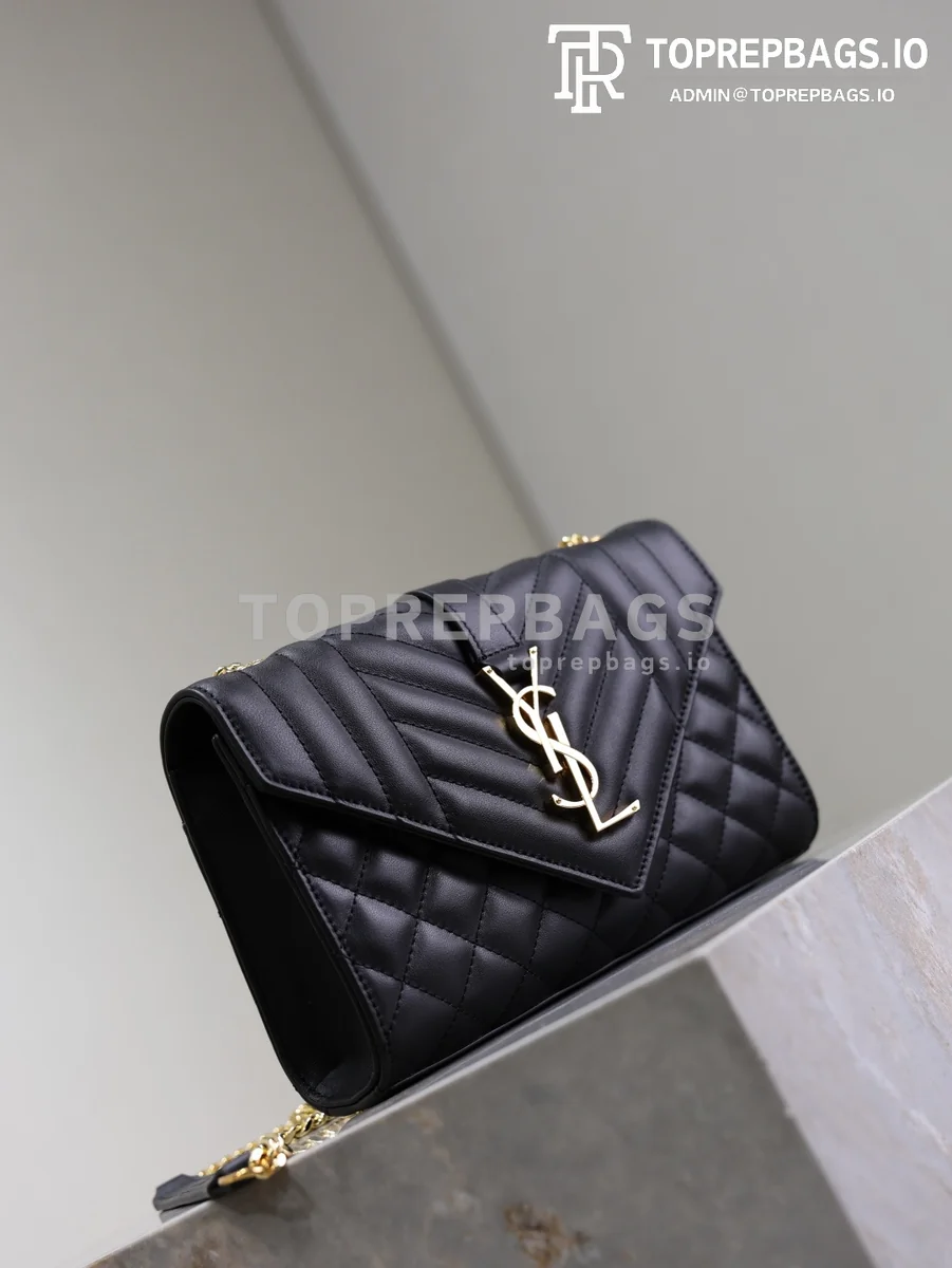 cmp_i1746262048994_5755_0_1 YSL Envelope Small in Black