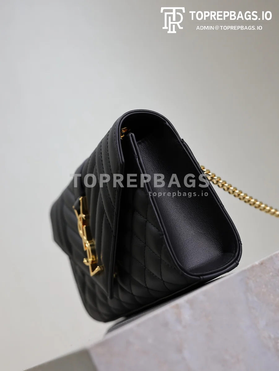 cmp_i1746262051590_5648_0_3 YSL Envelope Small in Black